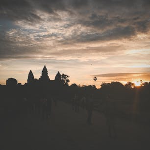 2018.12.31-2019.1.4
カンボジアで初日の出🇰🇭
2019年最初の旅行はいつもの3人でカンボジア旅行🐓