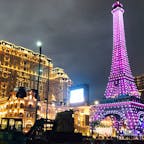 マカオ🇲🇴
ここはもう別世界
塔のイルミネーションは音楽に合わせて変わります。