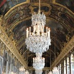 ベルサイユ宮殿の鏡の間です。
写真やテレビでよく見ますが、実際に見ると圧巻です。
素晴らしいの一言です。