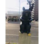 函館の街中にある像

石川啄木の
はたらけど
はたらけど猶わが生活楽にならざり
ぢっと手を見る

をイメージした像です。