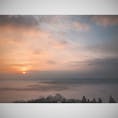雲海と朝日
広島、高谷山展望台からの景色
180°の雲海は是非一度は見て欲しい景色🌥