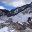 冬の北海道、登別温泉の地獄谷です。そこらじゅうから煙が出ていて楽しいです。