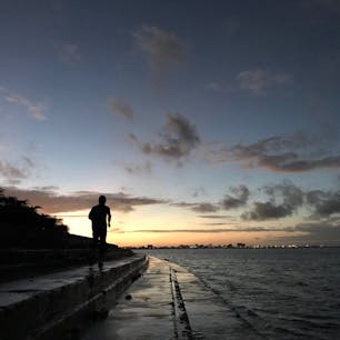 石垣島で早朝ランニング
水平線見ながら、はっぴー