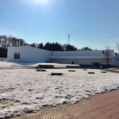 青森県立美術館