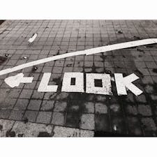 2019年3月21日 #オーストラリア #シドニー
LOOK⇄👀 横断歩道前に必ずある ☺︎